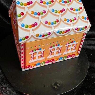 Vintage Gingerbread House Holiday Tin – Festive Candy Cottage Collectible Storage Décor