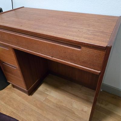 Lot 60: Mid-Century Wooden Vanity Desk