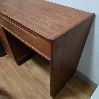 Lot 60: Mid-Century Wooden Vanity Desk