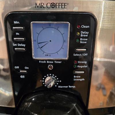 Lot 67: Mr. Coffee Maker & Coffee Cups