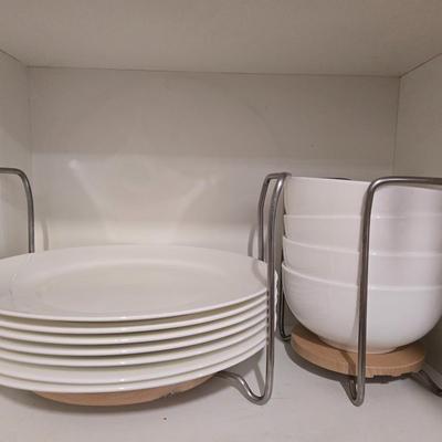 Lot 68: Set of White Dishes