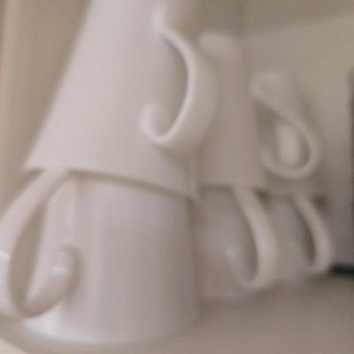 Lot 68: Set of White Dishes