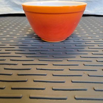 Sale Photo Thumbnail #49: Pyrex Flame Glo Orange 401