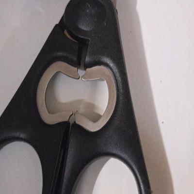 Lot 69: Lot of Knives, Sharpeners, Scissors