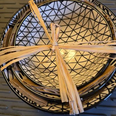 Sale Photo Thumbnail #52: New in box
New Stories brand Nesting bowls in black & white patterns.