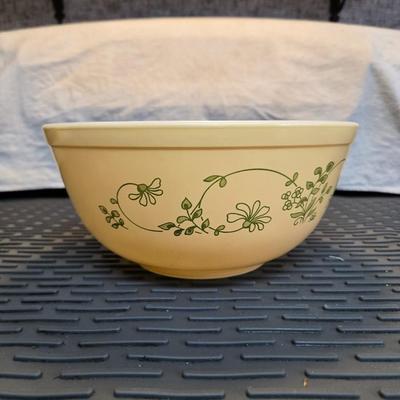 Sale Photo Thumbnail #59: Pyrex Shenandoah Bowl 403