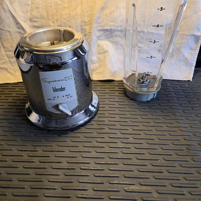 Sale Photo Thumbnail #69: Working!! Vintage Signature Blender made by Montgomery Ward. A really nice MCM piece!