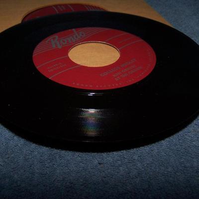 LOT 99 VINTAGE 45 RPM RECORD ALBUMS 1940/1950S RCA/DECCA/COLUMBIA