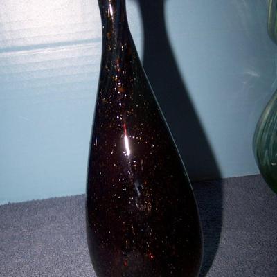 LOT 102 BEAUTIFUL VINTAGE MCM ART GLASS + 2 TULIP VASES