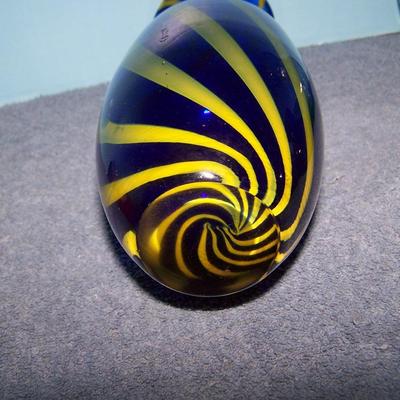 LOT 102 BEAUTIFUL VINTAGE MCM ART GLASS + 2 TULIP VASES