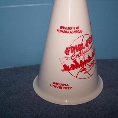 LOT 107 GREAT COLLECTABLE ADVERTISING ITEMS