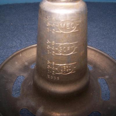 LOT 108 WONDERFUL OLD KITCHEN STUFF--EGG TIMER/MOLDS/JAR