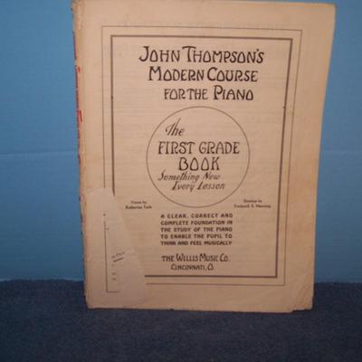 LOT 113 MISC MUSIC BOOKS