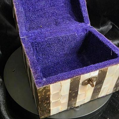 Vintage Made in India Mother of Pearl Inlaid Trinket Box - Brass & Wood Jewelry Chest