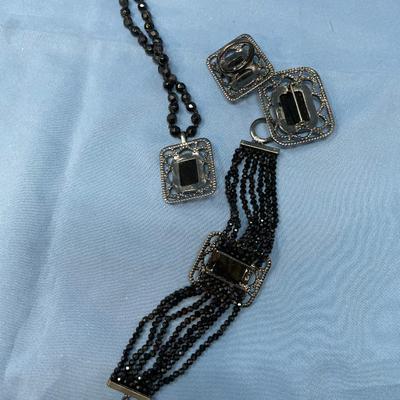 Sale Photo Thumbnail #14: Great newer made set