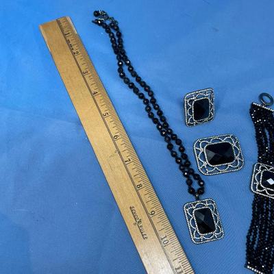 Sale Photo Thumbnail #12: Great newer made set