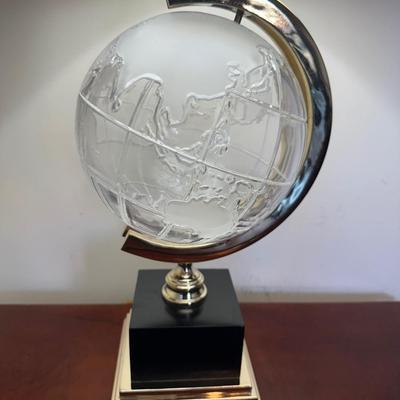 Etched Frosted Glass Globe Table Lamp