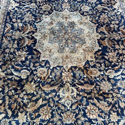 Wool Persian-Style Medallion Rug – 6’ x 9’