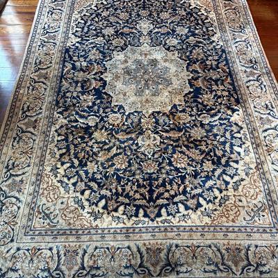 Wool Persian-Style Medallion Rug – 6’ x 9’