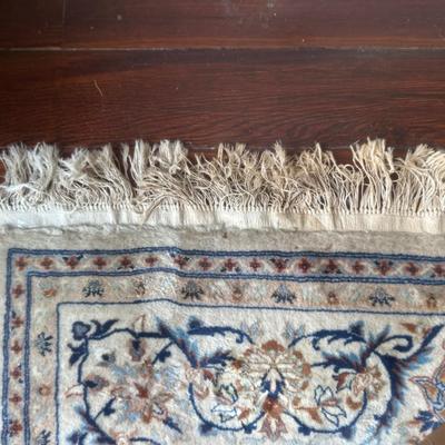 Wool Persian-Style Medallion Rug – 6’ x 9’