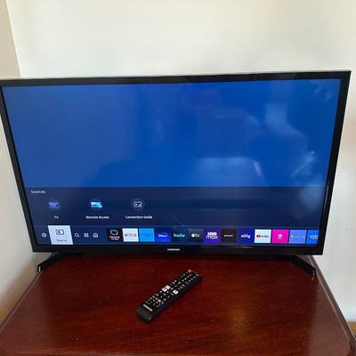 Samsung 32” Smart TV
