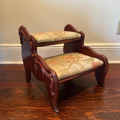 Pulaski Upholstered Wooden Step Stool / Bed Steps