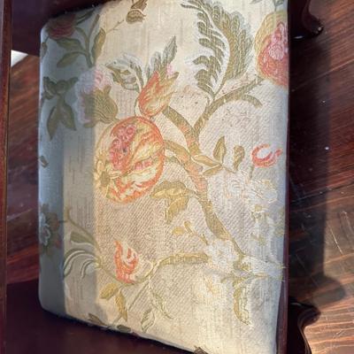 Pulaski Upholstered Wooden Step Stool / Bed Steps