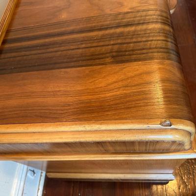 Roos “Sweetheart” Cedar Chest