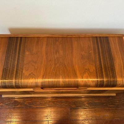 Roos “Sweetheart” Cedar Chest