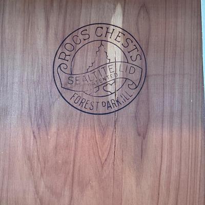 Roos “Sweetheart” Cedar Chest