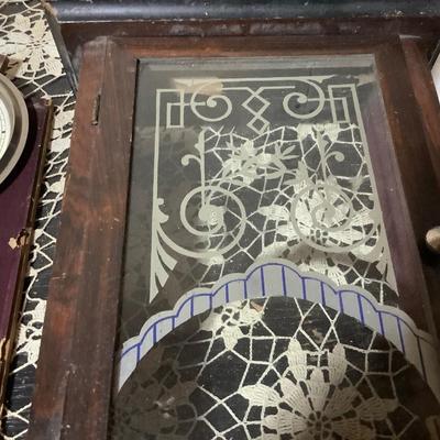 Sale Photo Thumbnail #196: This is a great parts piece.  It is non working vintage wall hanging clock.