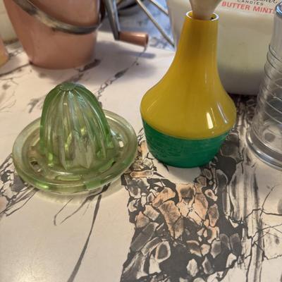 Vintage Kitchen Goodies 162