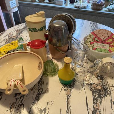 Vintage Kitchen Goodies 162
