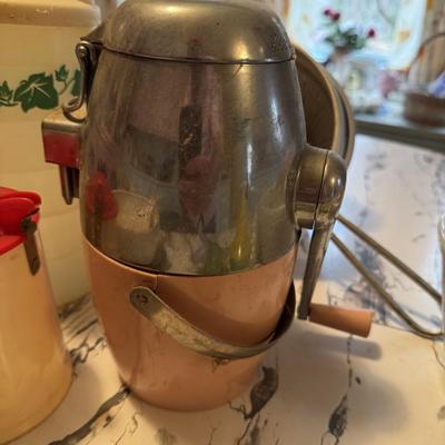 Vintage Kitchen Goodies 162