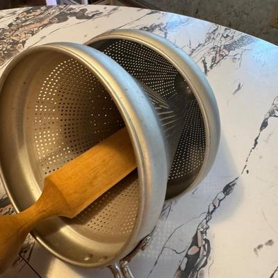 Vintage Kitchen Goodies 162