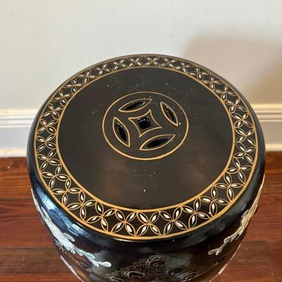 Black Lacquer Ceramic Barrel Garden Stool