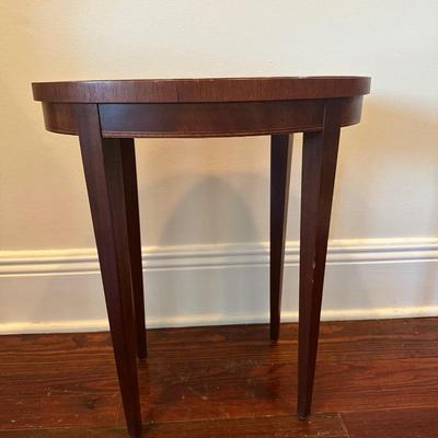 Vintage Baker Furniture Mahogany Wood Shell Inlay Side Table