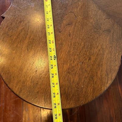 Thomasville Furniture Cloverleaf Top Cast Iron Table