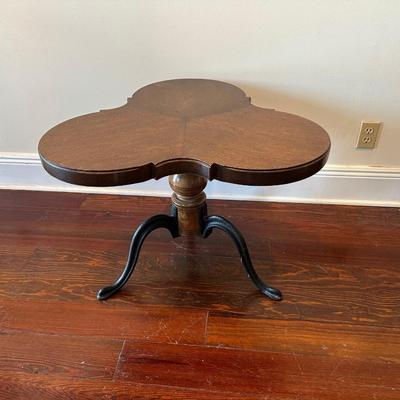 Thomasville Furniture Cloverleaf Top Cast Iron Table