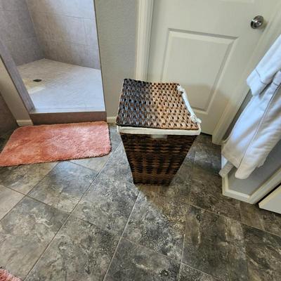 Sale Photo Thumbnail #13: Hamper $15