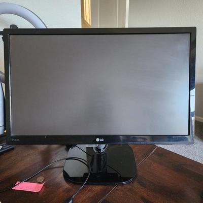 Sale Photo Thumbnail #14: Monitor $50