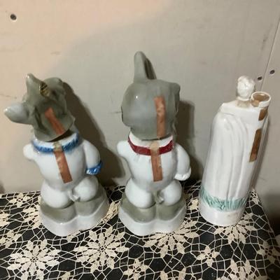 Sale Photo Thumbnail #371: You get donkey, elephant and a King liquor decanter