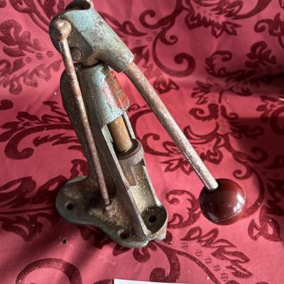 Vintage Ammo Reloader