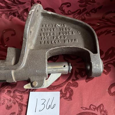 Herter’s Cast Iron Reloading Press