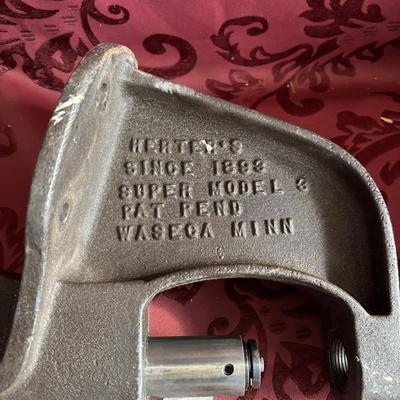 Herter’s Cast Iron Reloading Press