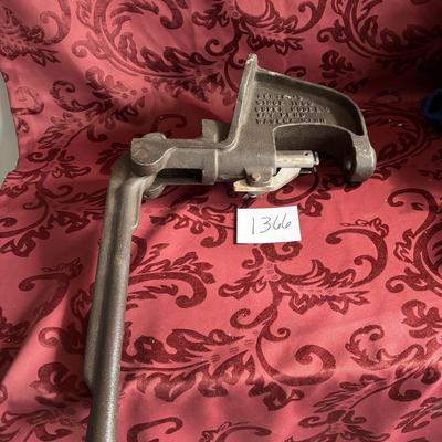 Herter’s Cast Iron Reloading Press