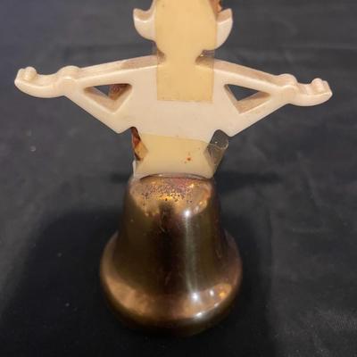 A COLLECTION OF SALT AND PEPPER SHAKERS