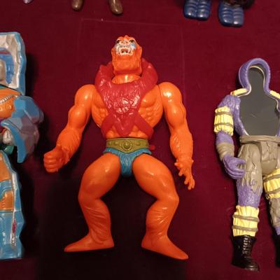 VINTAGE MASTERS OF THE UNIVERSE ACTION FIGURES