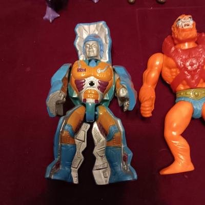 VINTAGE MASTERS OF THE UNIVERSE ACTION FIGURES