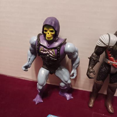 VINTAGE MASTERS OF THE UNIVERSE ACTION FIGURES